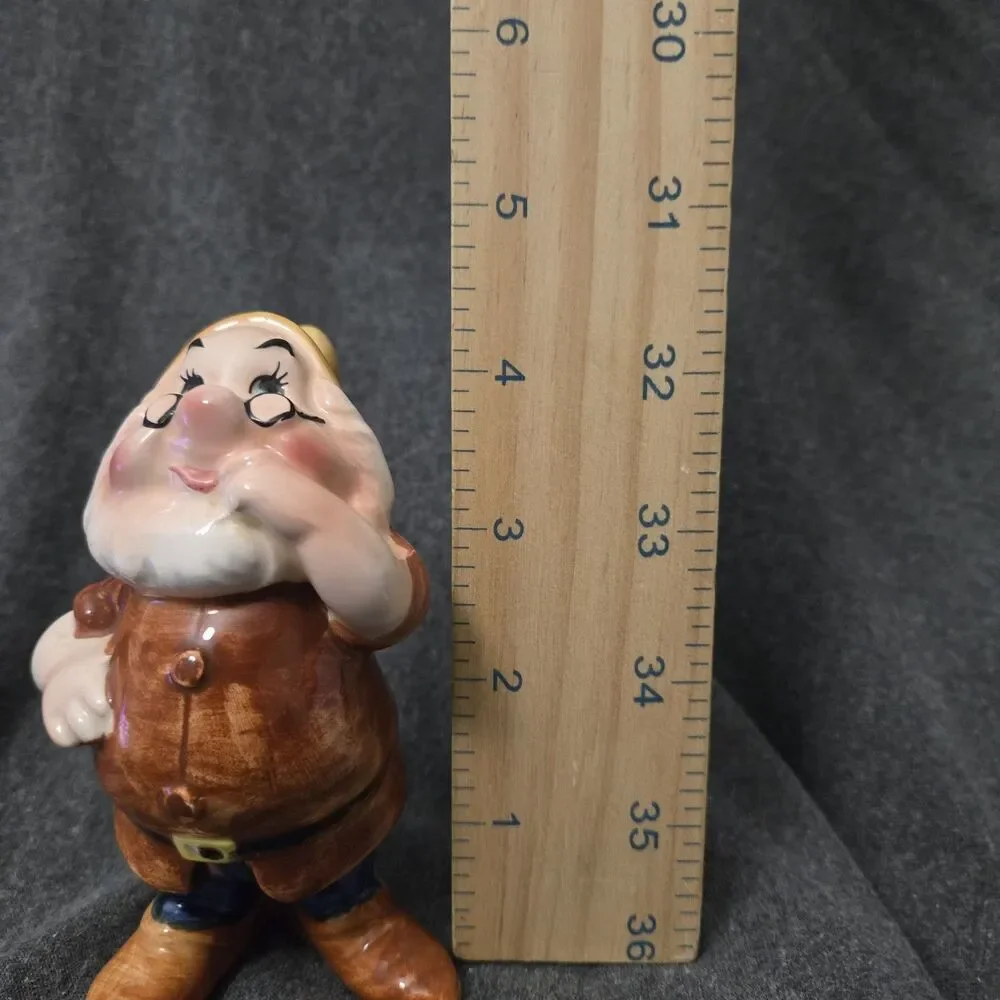 Rare Walt Disney Doc Snow White Vintage 1960 Ceramic Figurine Japan Collectible